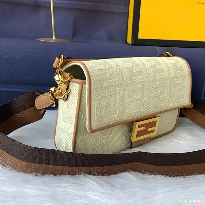 Affordable Baguette Canvas Bag FF Apricot Medium Motif In Fendi 0322 HOT SALE